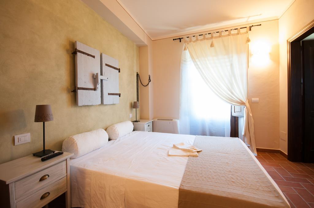 Agriturismo Borgo Tra Gli Olivi Кастильон-Фьорентино Номер фото